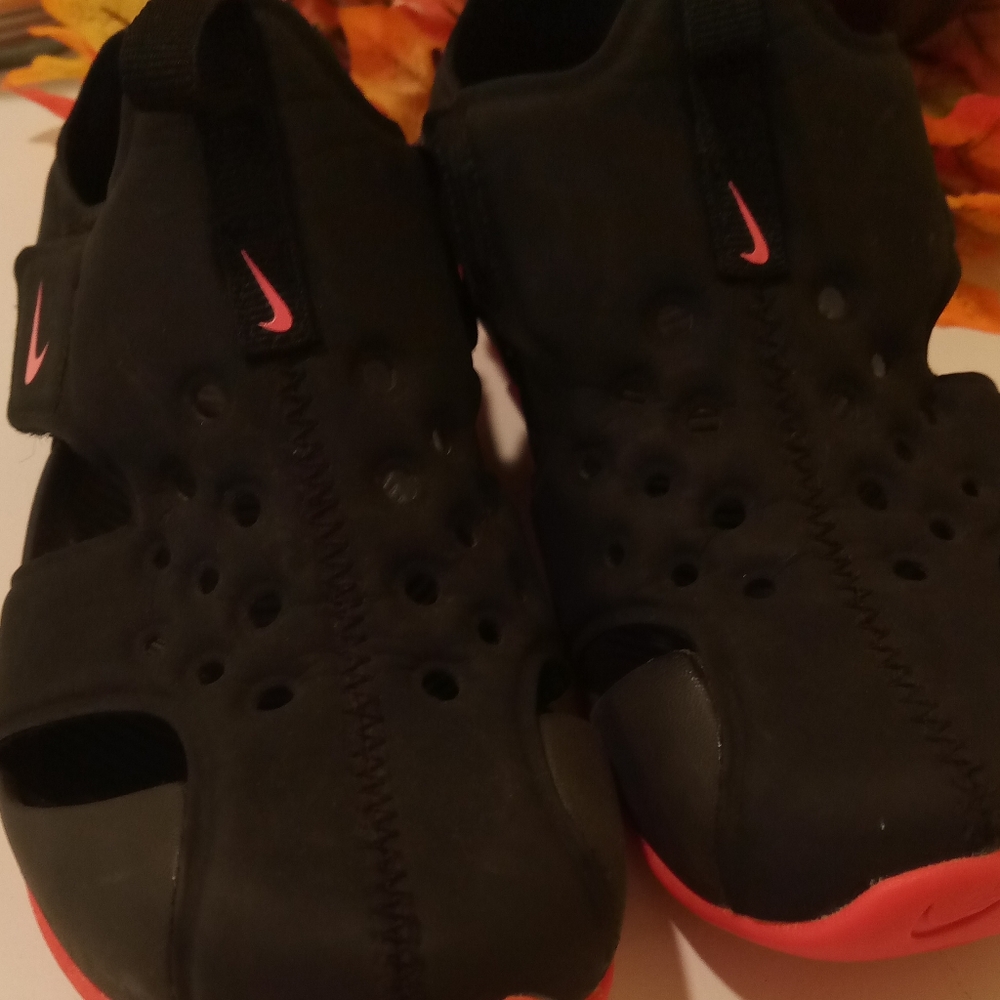 Girls nike shoes